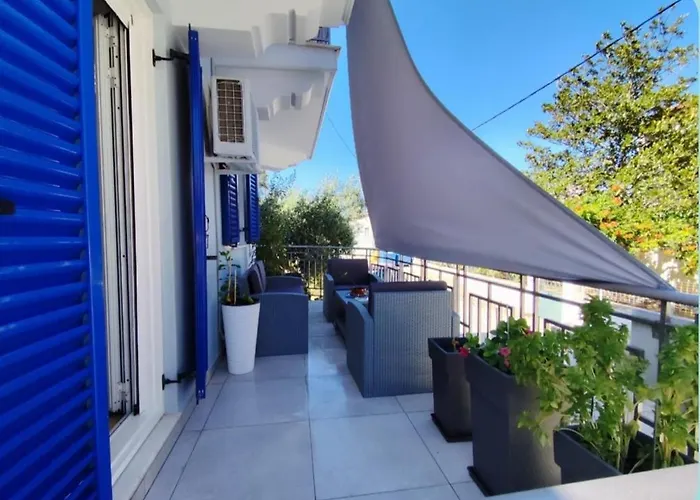 Inna's Summer House Апартаменты Ликсури