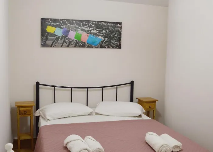 Inna's Summer House *