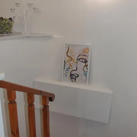Inna's Summer House ليكسوري